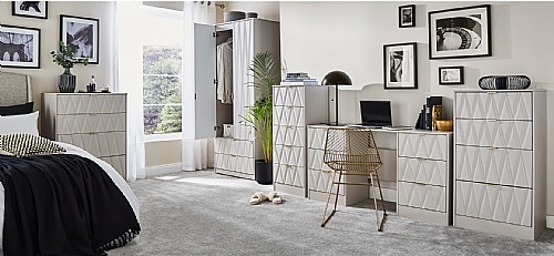 Las Vegas Bedroom Furniture -   11 Door Drawer & 11 Base Finishes